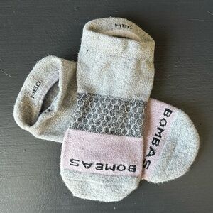 Grey pink Bombas socks size women’s medium